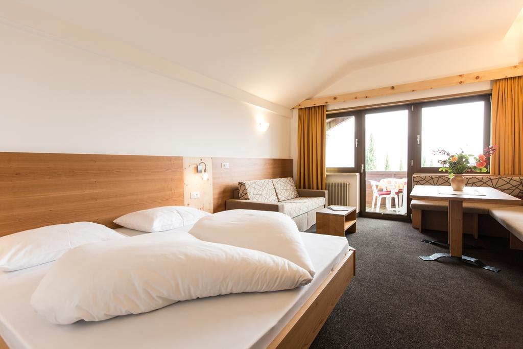 Hotel Appartement Inge Тироло Екстериор снимка