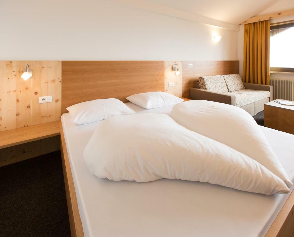 Hotel Appartement Inge Тироло Екстериор снимка